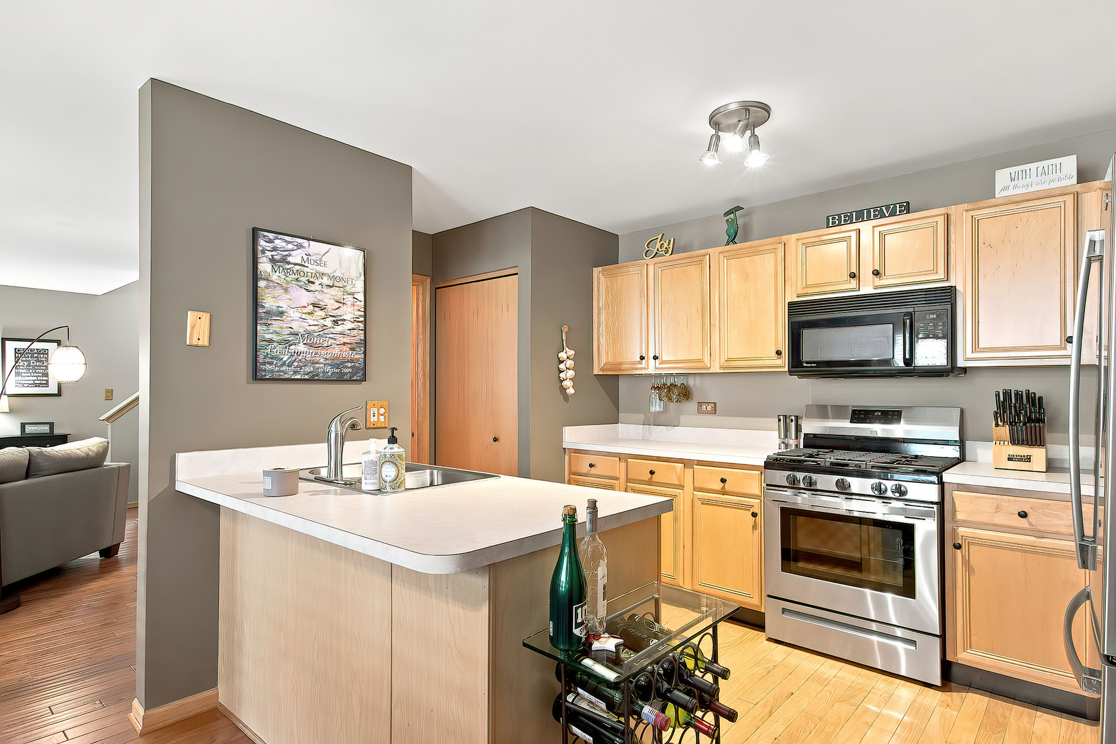 783 Manor Road Property Photo 4