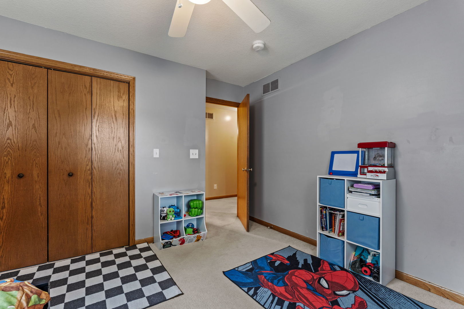 220 Benton Street Property Photo 23