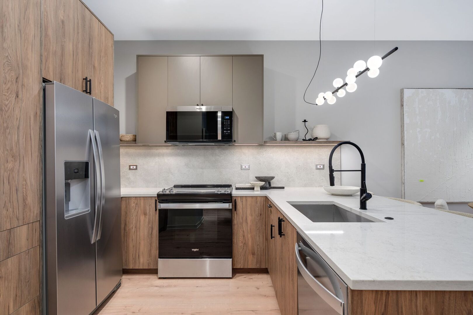 6633 N Milwaukee Avenue 340 Property Photo 16