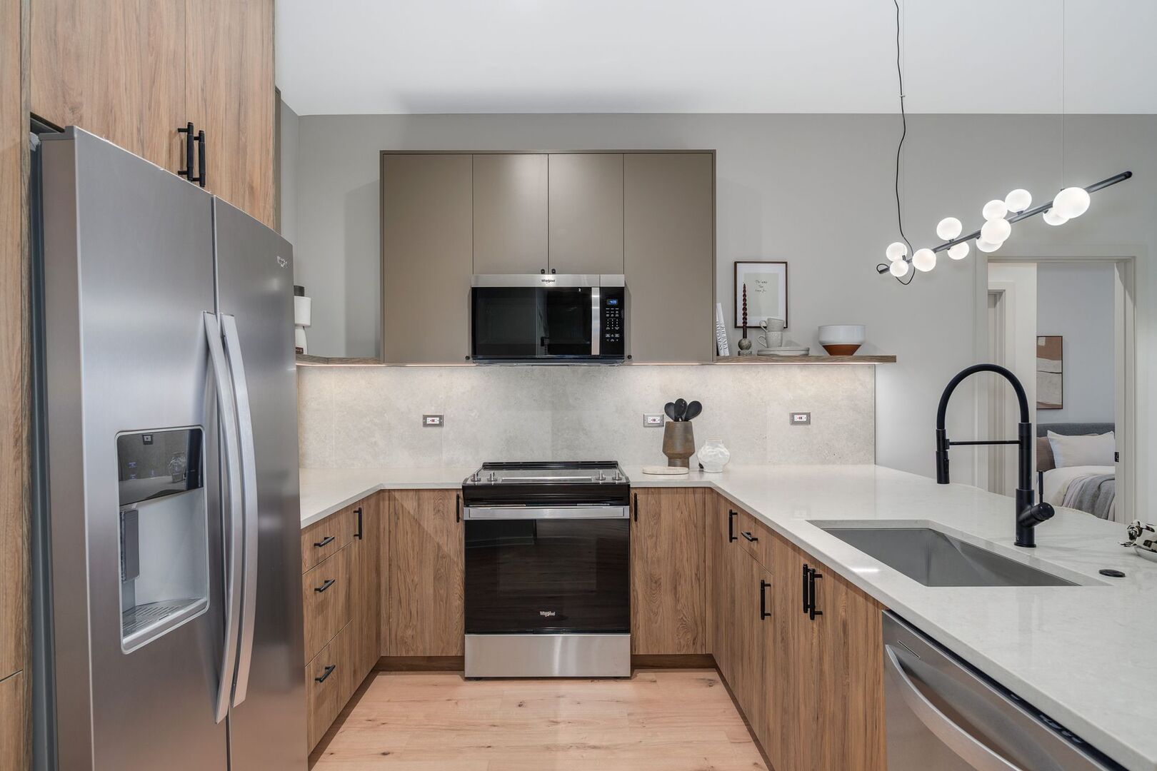 6633 N Milwaukee Avenue 309 Property Photo 21