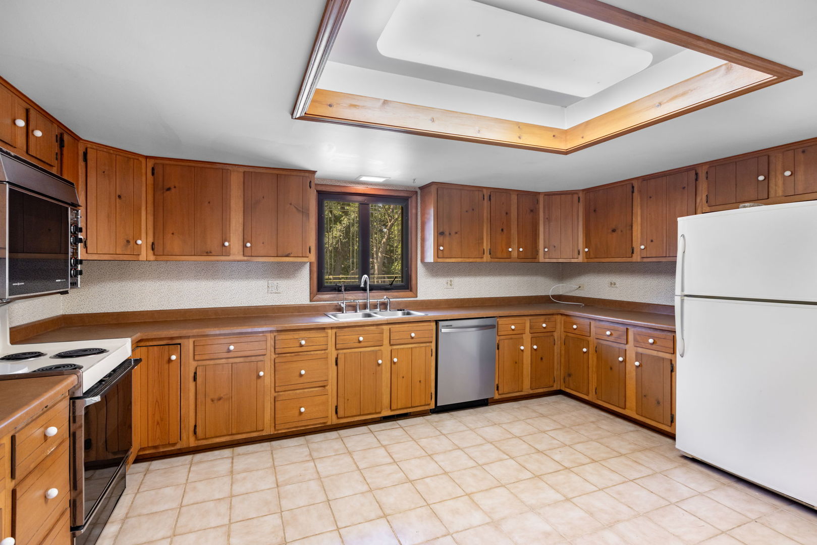 3411 E Crystal Lake Avenue Property Photo 10