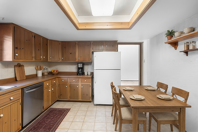 3411 E Crystal Lake Avenue Property Photo 11