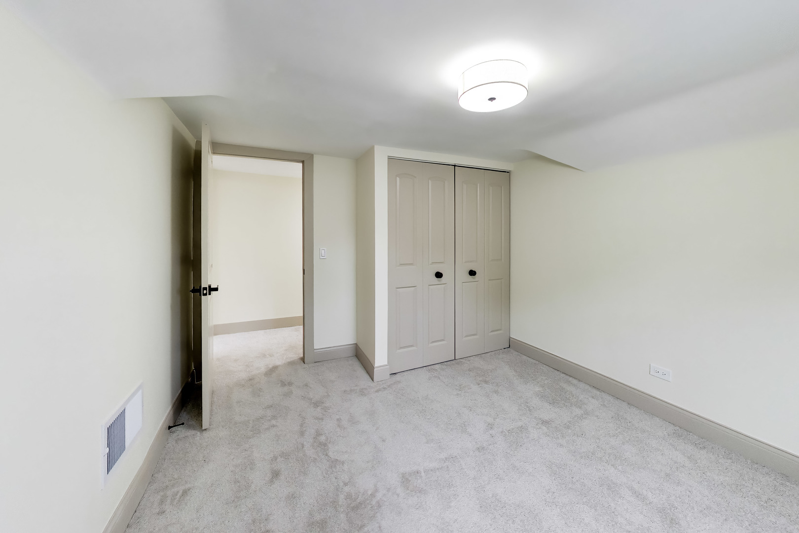1416 S 17th Avenue Property Photo 25