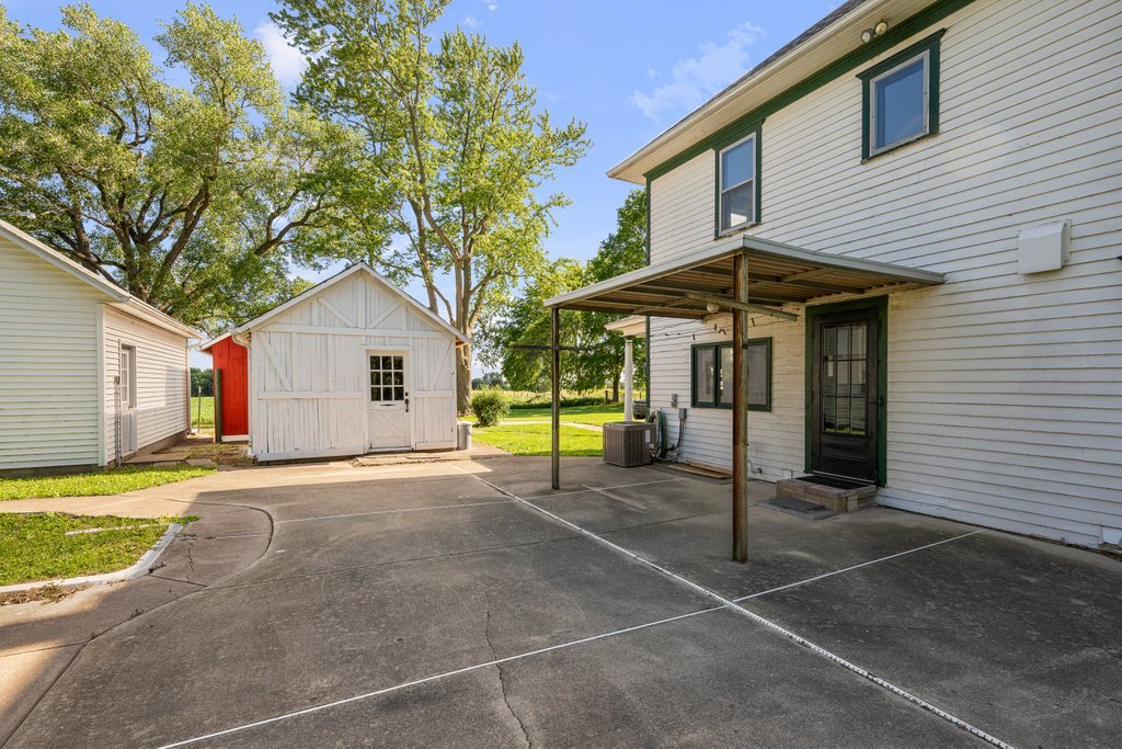 12817 256th Street Property Photo 21