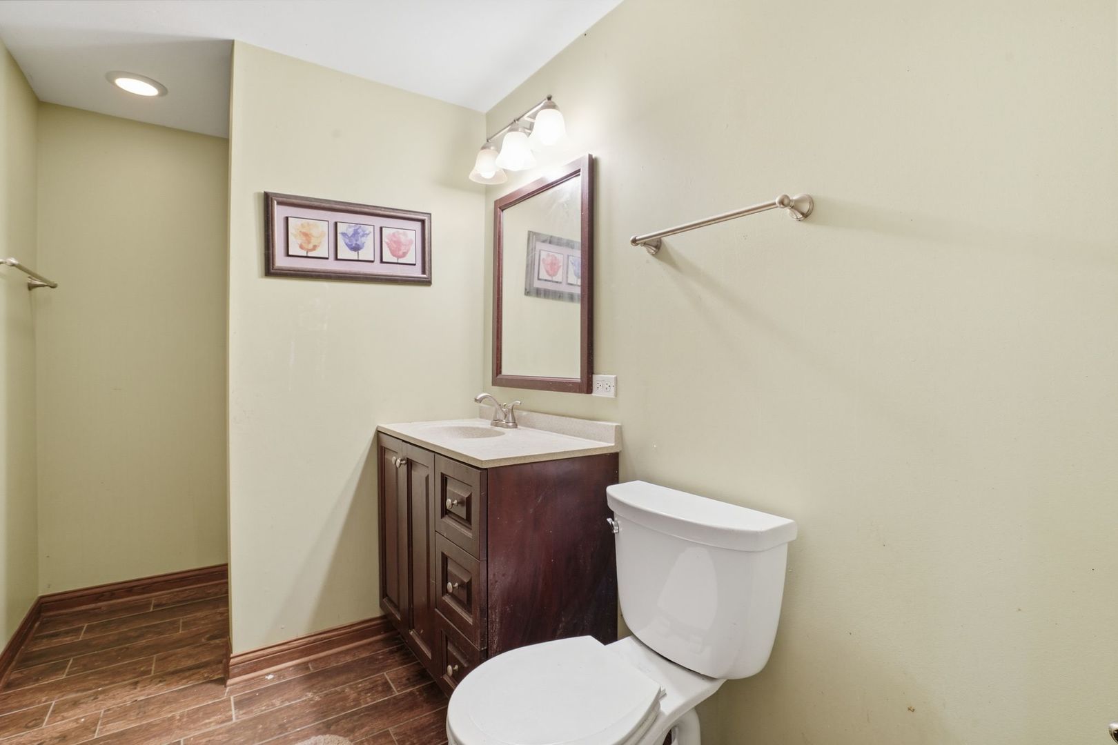 5733 W 97th Street Property Photo 11