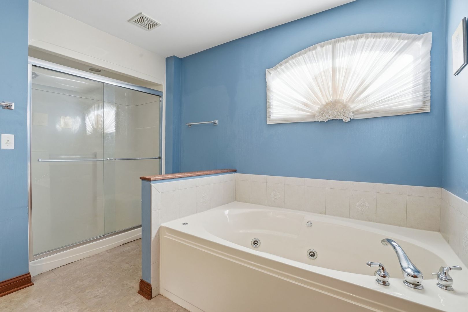 5733 W 97th Street Property Photo 27