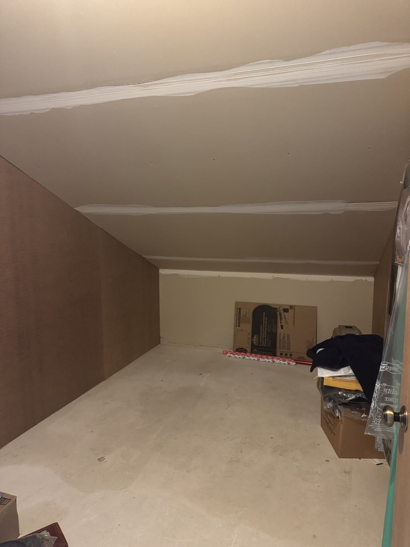 650 Waverly Drive B Property Photo 27