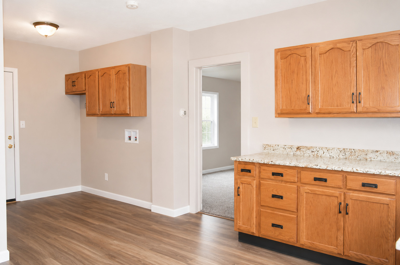 301 4th Avenue Property Photo 6