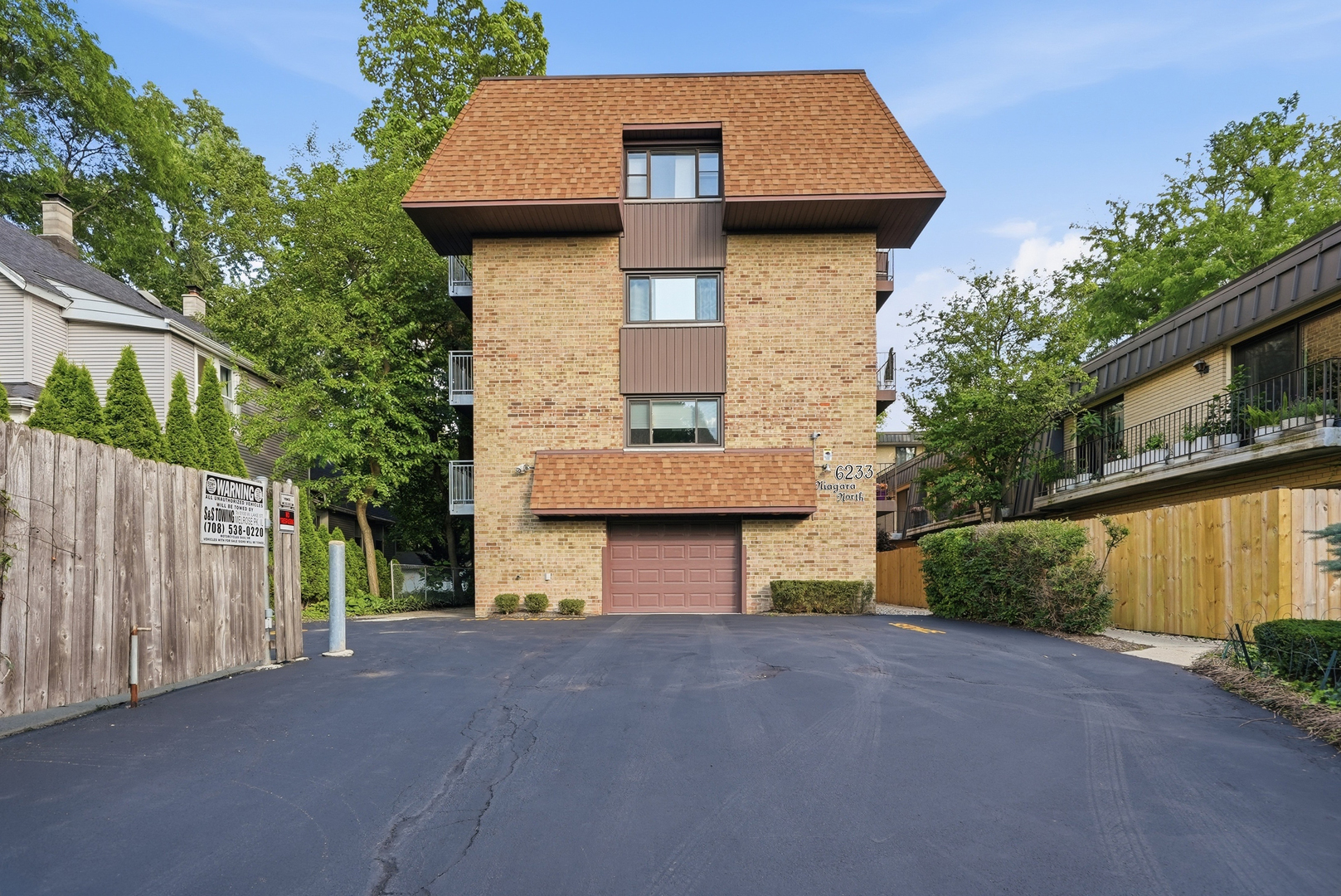 6233 N Niagara Avenue 4a Property Photo 1