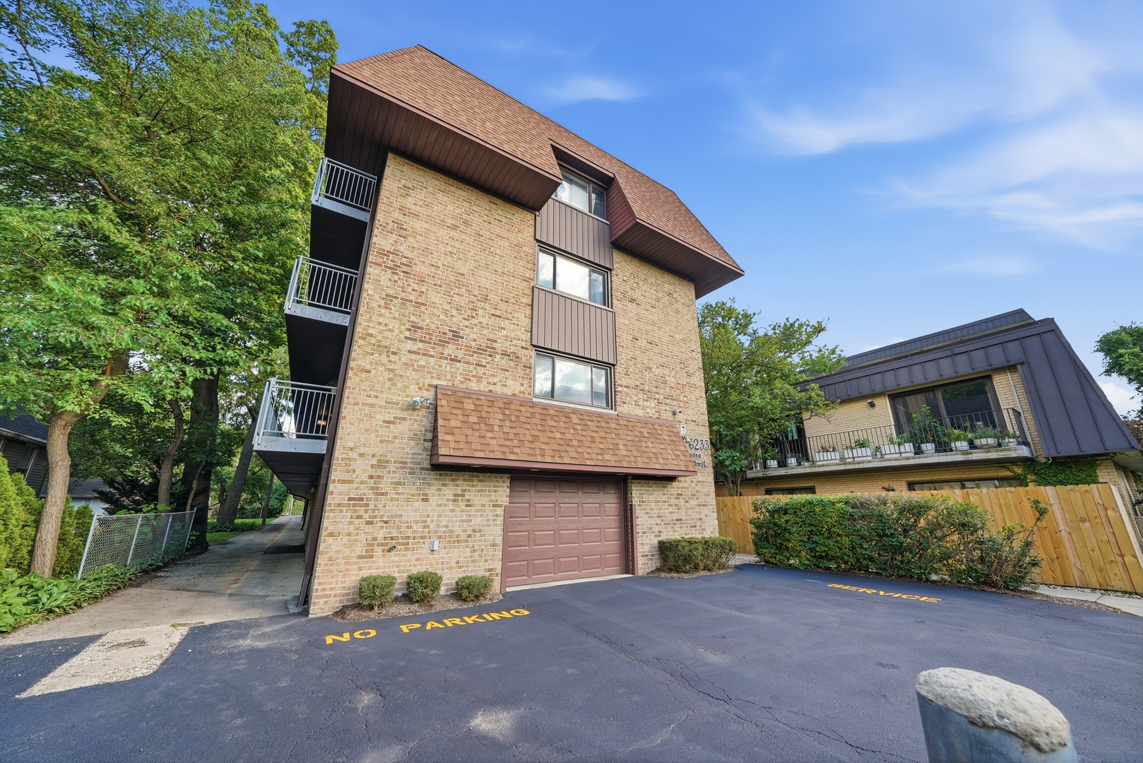 6233 N Niagara Avenue 4a Property Photo 2
