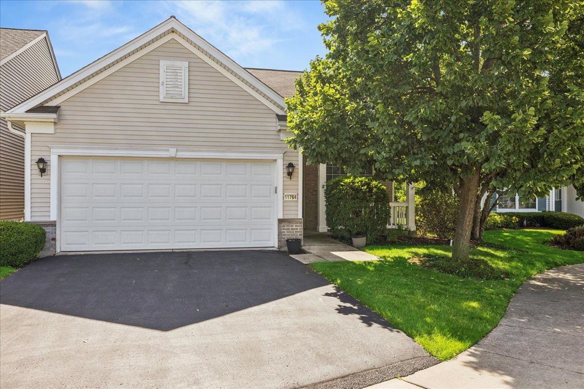 11764 Wembley Drive Property Photo 2