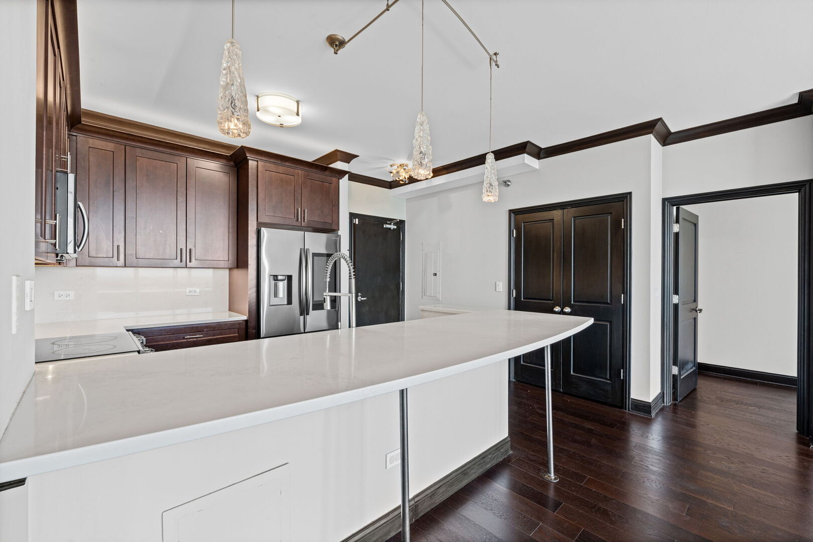 1841 S Calumet Avenue 803 Property Photo 6