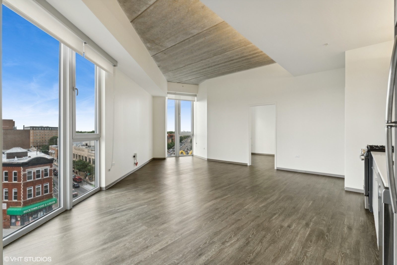 1920 N Milwaukee Avenue 306 Property Photo 2