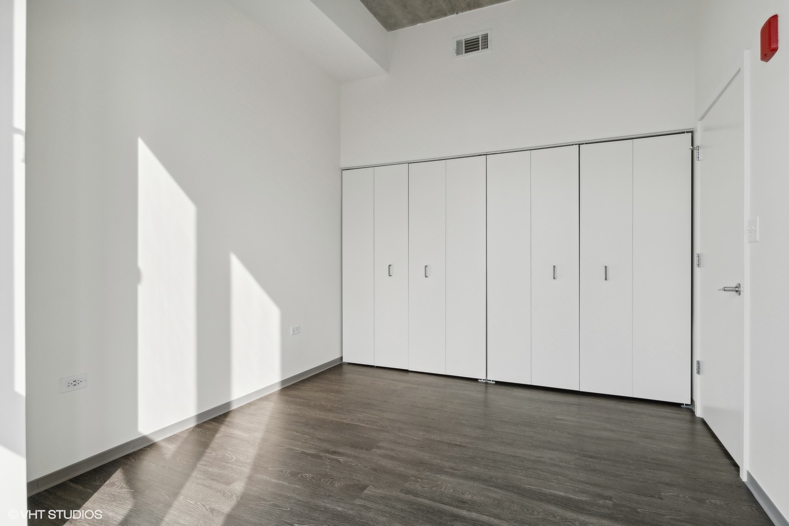 1920 N Milwaukee Avenue 306 Property Photo 12