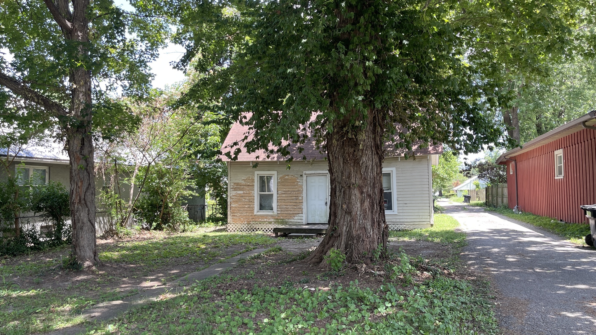 1608 North Avenue Property Photo 4