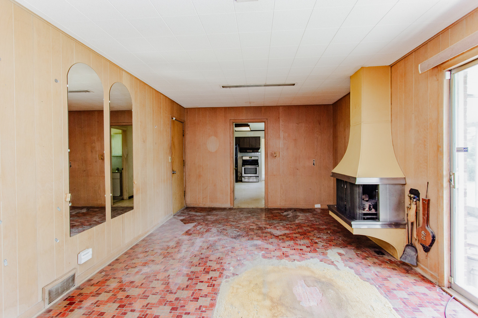 5 S Donald Avenue Property Photo 10