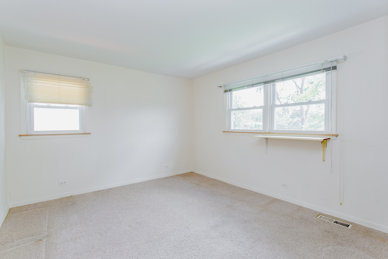 5 S Donald Avenue Property Photo 16