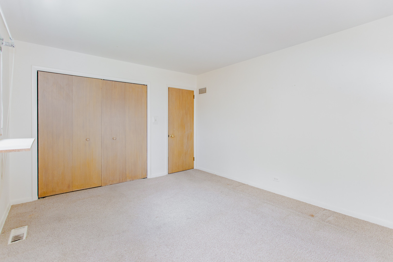 5 S Donald Avenue Property Photo 17