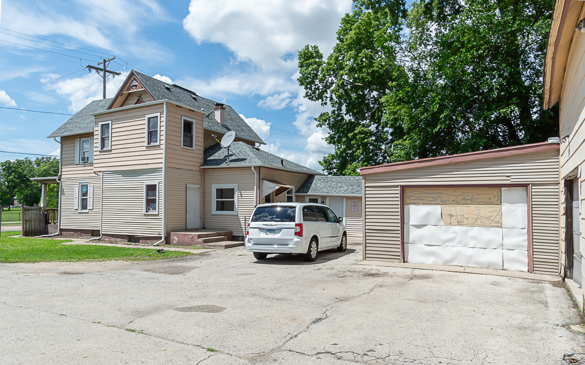 710 Kishwaukee Street Property Photo 8