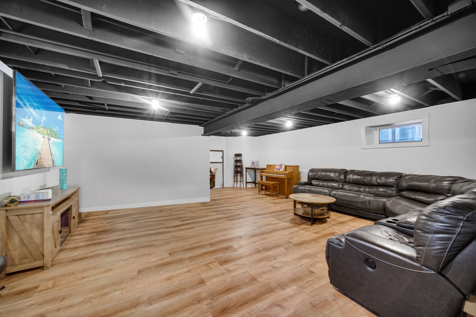 209 S Chase Street Property Photo 15