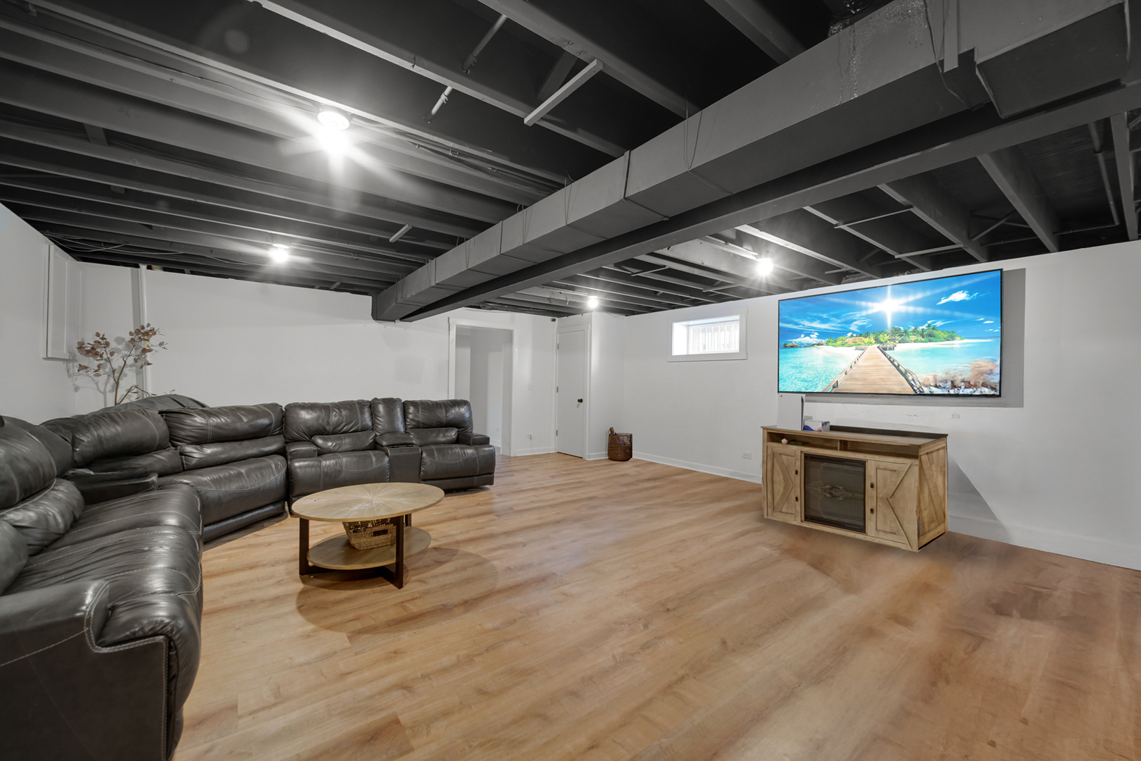209 S Chase Street Property Photo 17