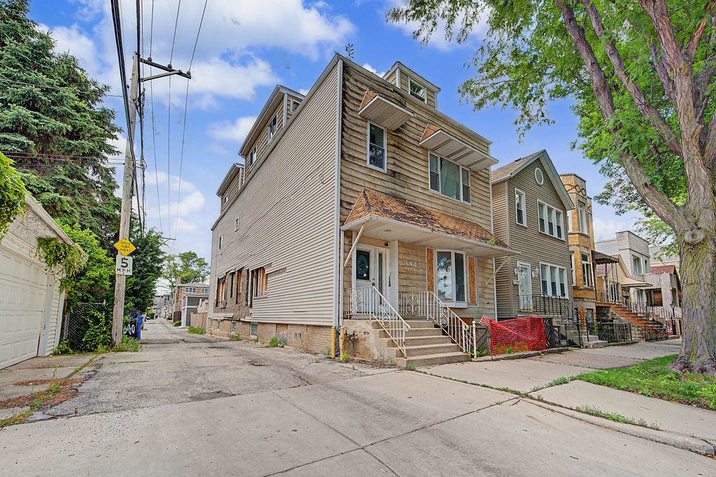 3442 S Lowe Avenue Property Photo 2