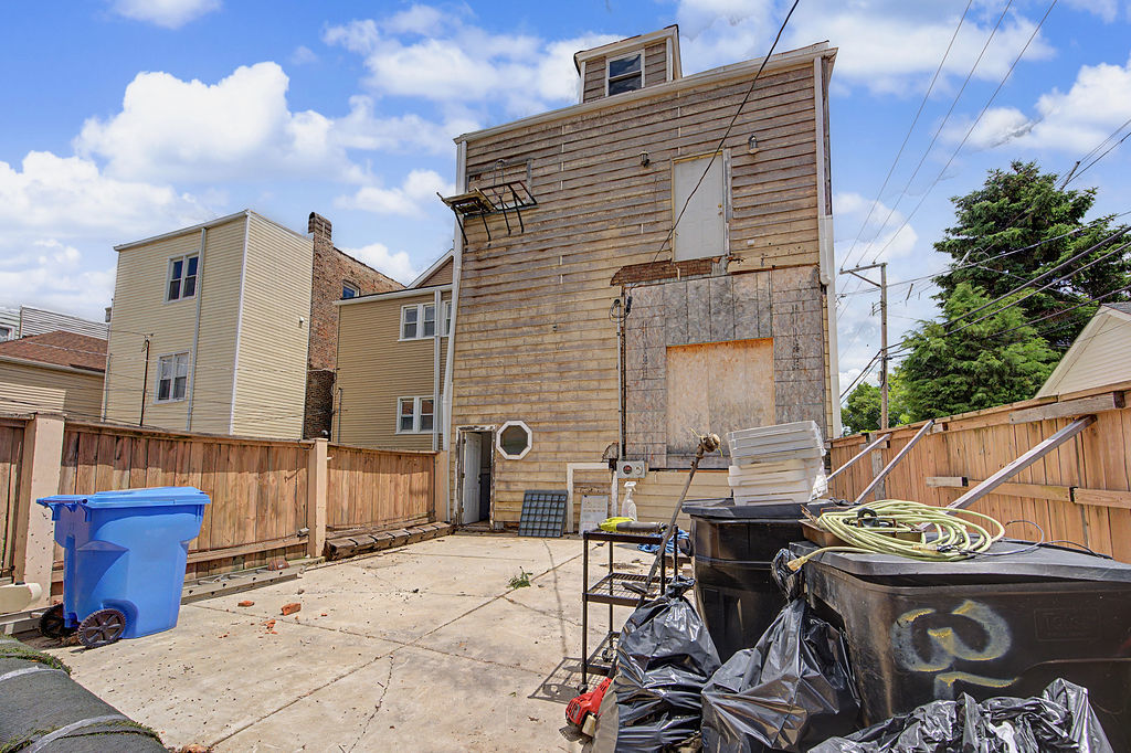 3442 S Lowe Avenue Property Photo 5