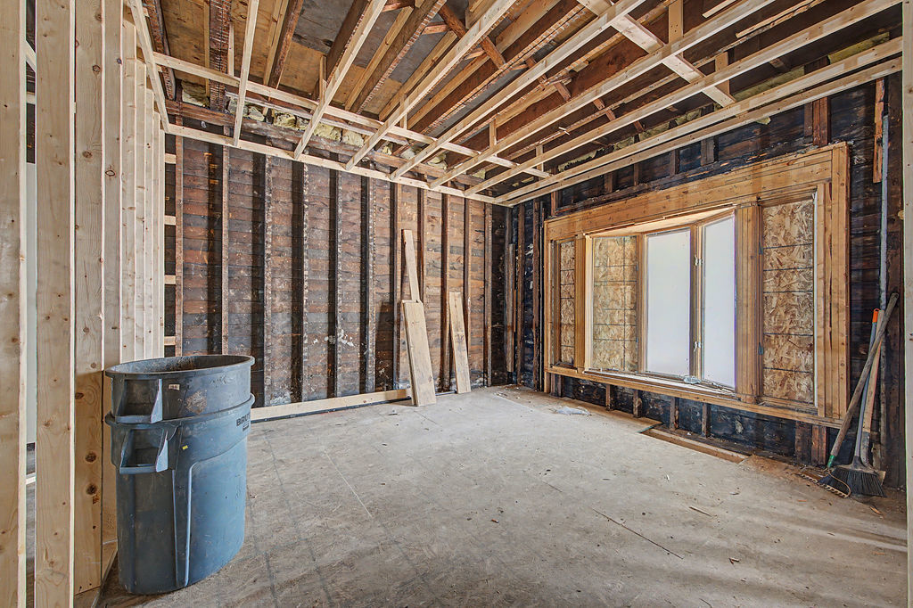 3442 S Lowe Avenue Property Photo 6