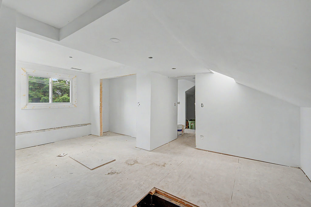 3442 S Lowe Avenue Property Photo 23