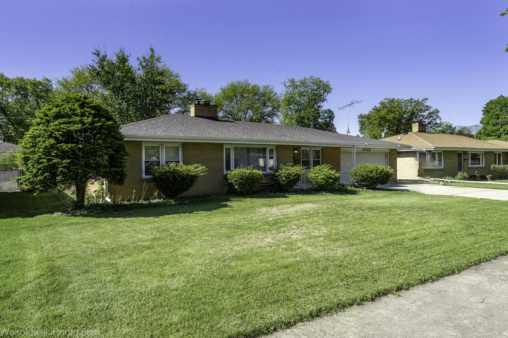 1714 Mayfield Avenue Property Photo 3