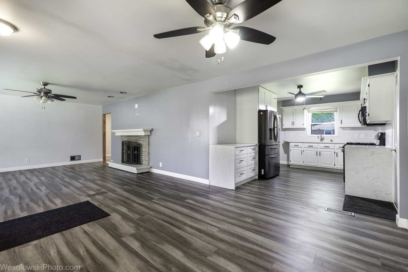1714 Mayfield Avenue Property Photo 8