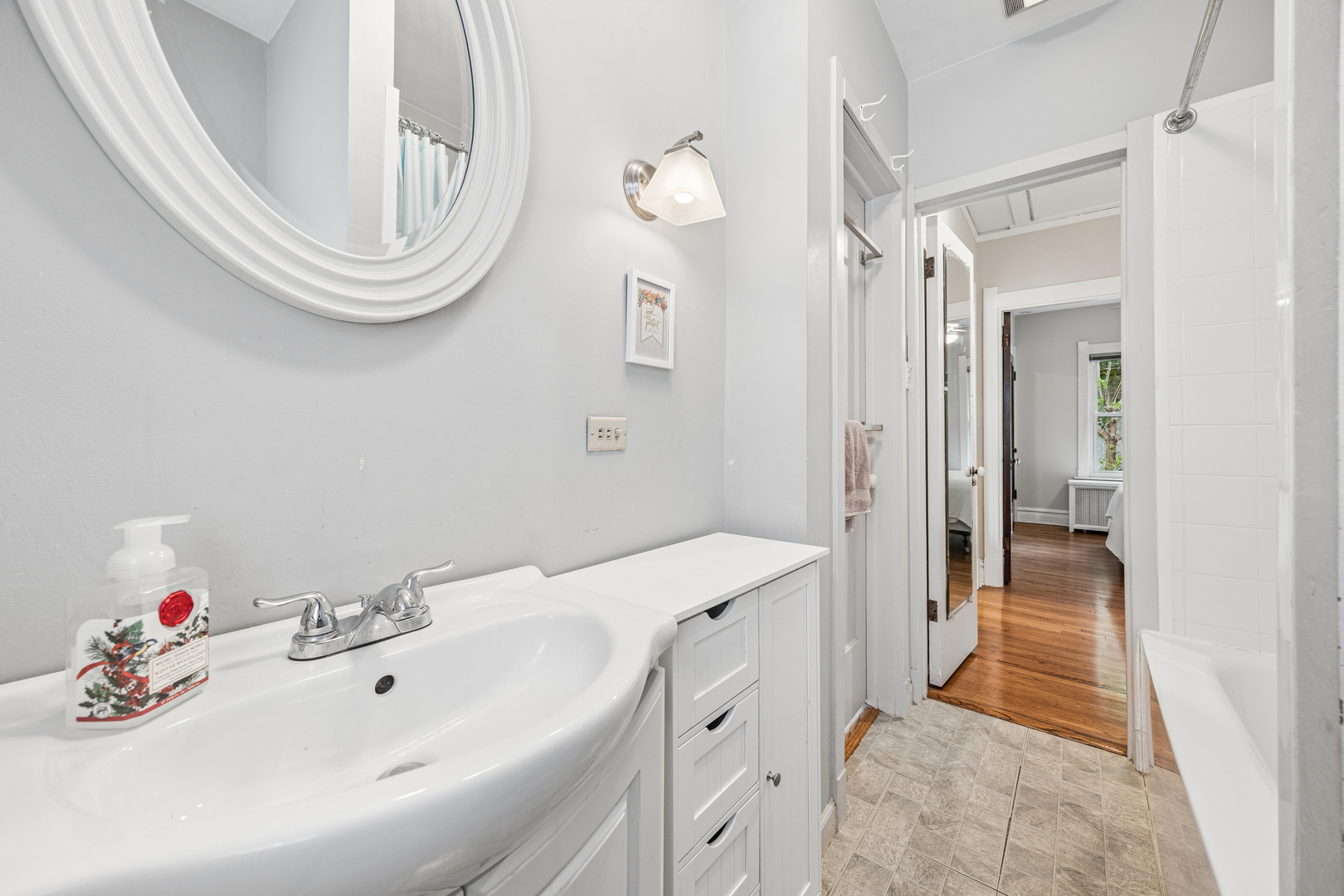 619 N Grove Avenue Property Photo 15