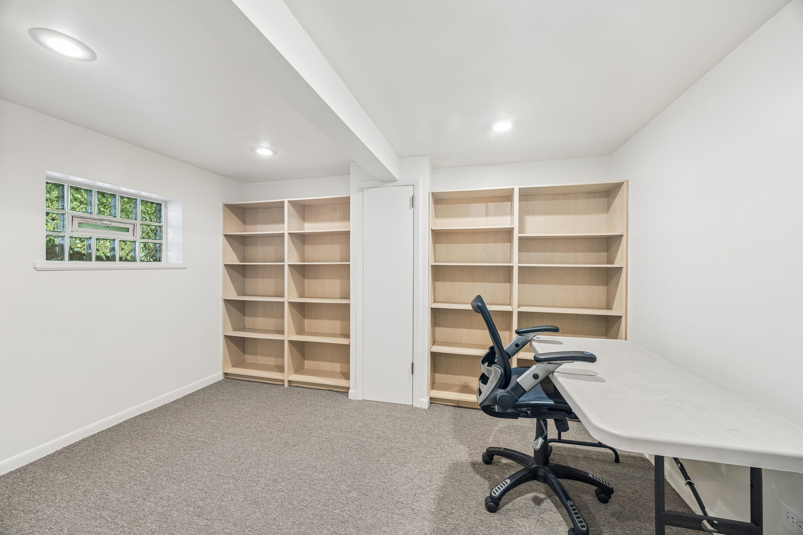 619 N Grove Avenue Property Photo 18