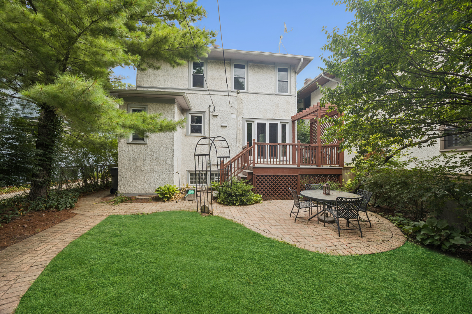 619 N Grove Avenue Property Photo 19