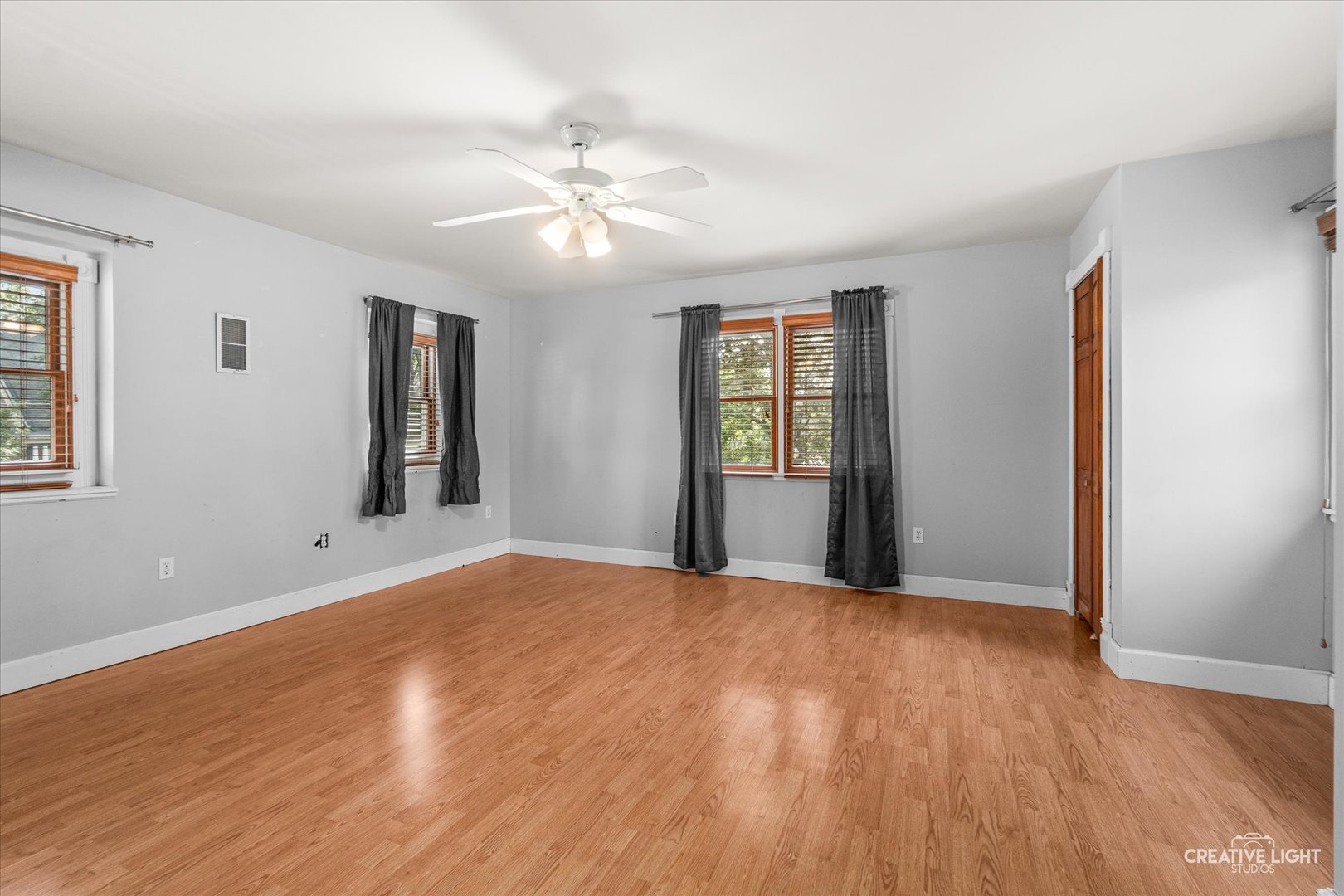 125 E Lasalle Street Property Photo 14