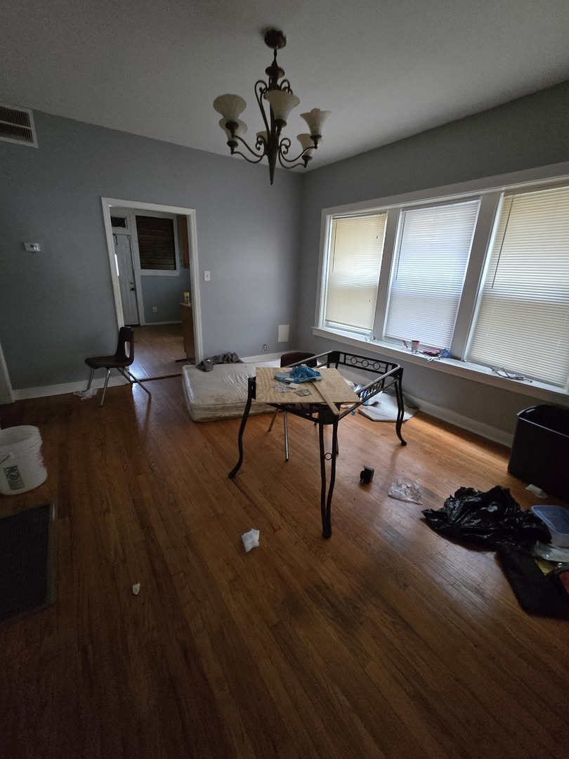 7938 S Langley Avenue Property Photo 13
