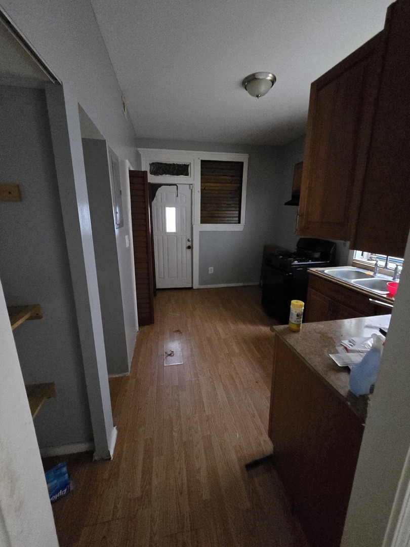 7938 S Langley Avenue Property Photo 14