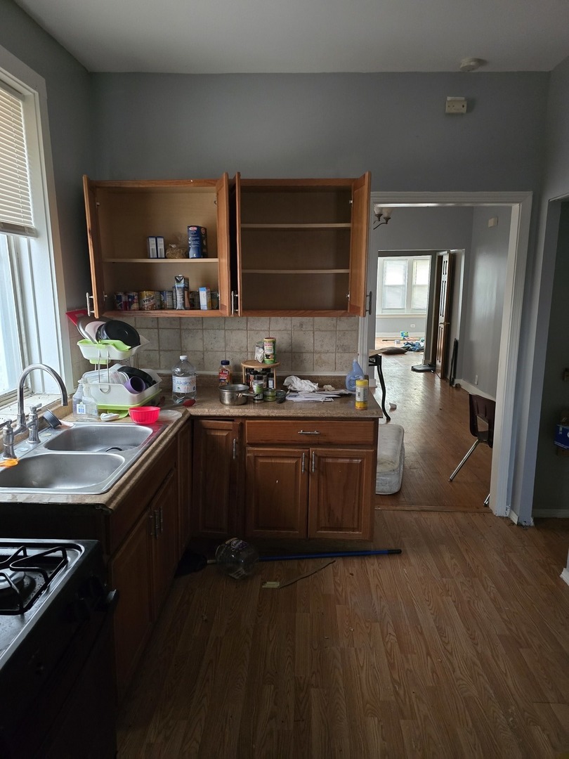 7938 S Langley Avenue Property Photo 22