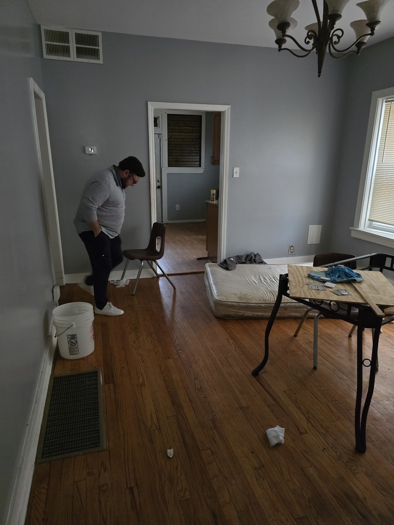 7938 S Langley Avenue Property Photo 24