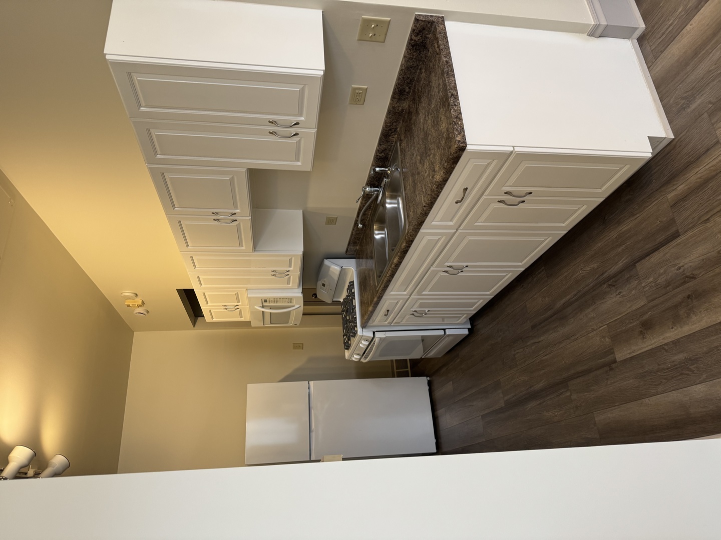 204 E Washington Street 204 Property Photo 4