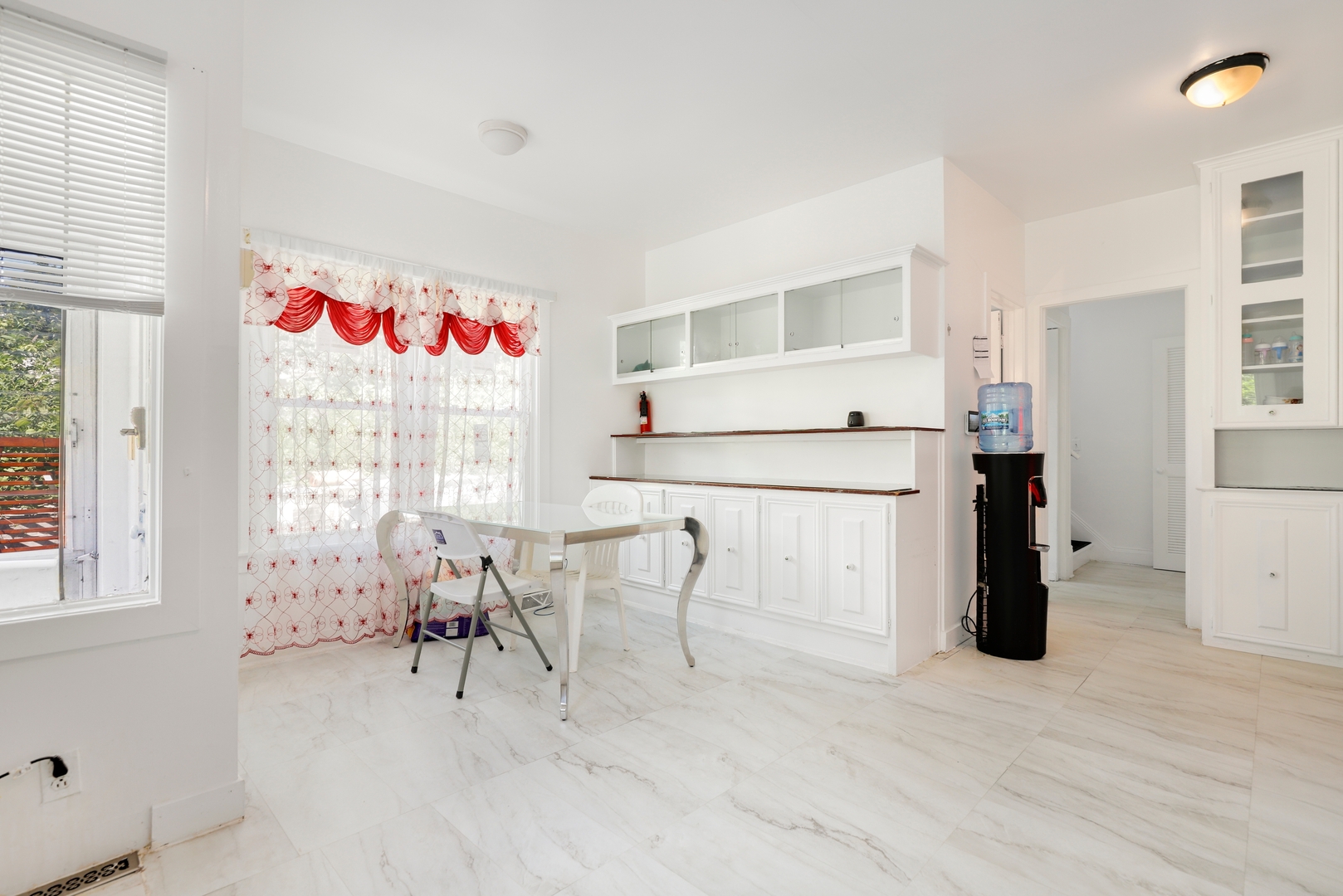 1506 Hawthorne Drive Property Photo 11