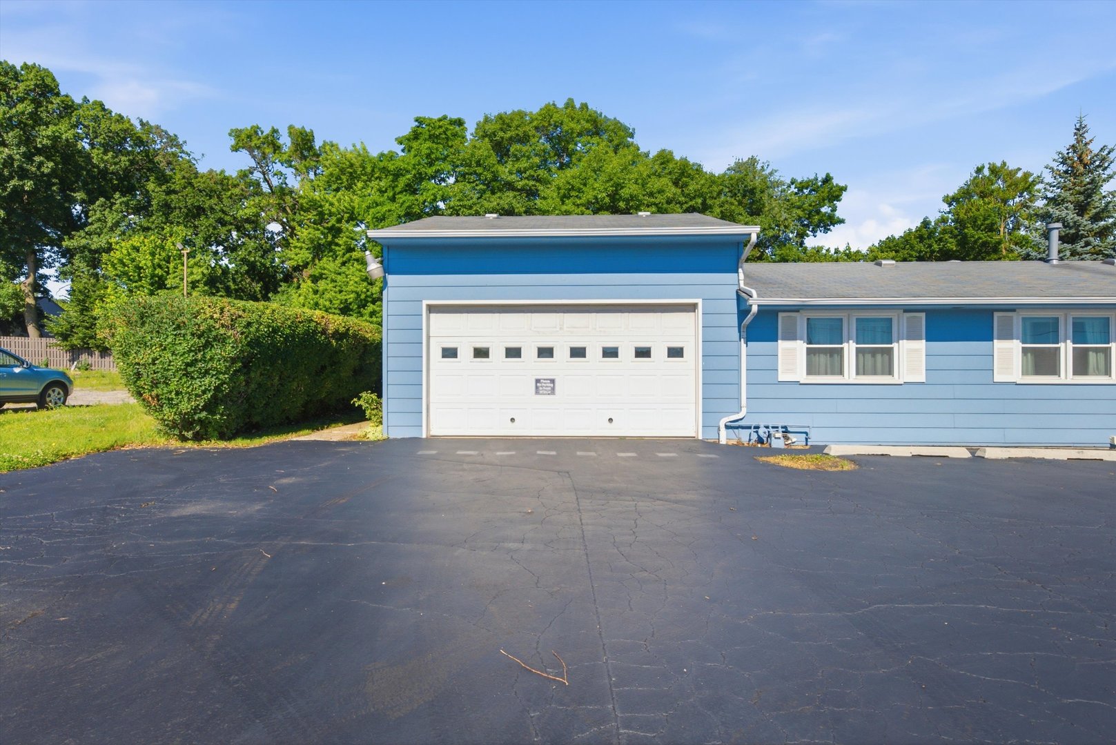 34112 N Barron Boulevard Property Photo 5