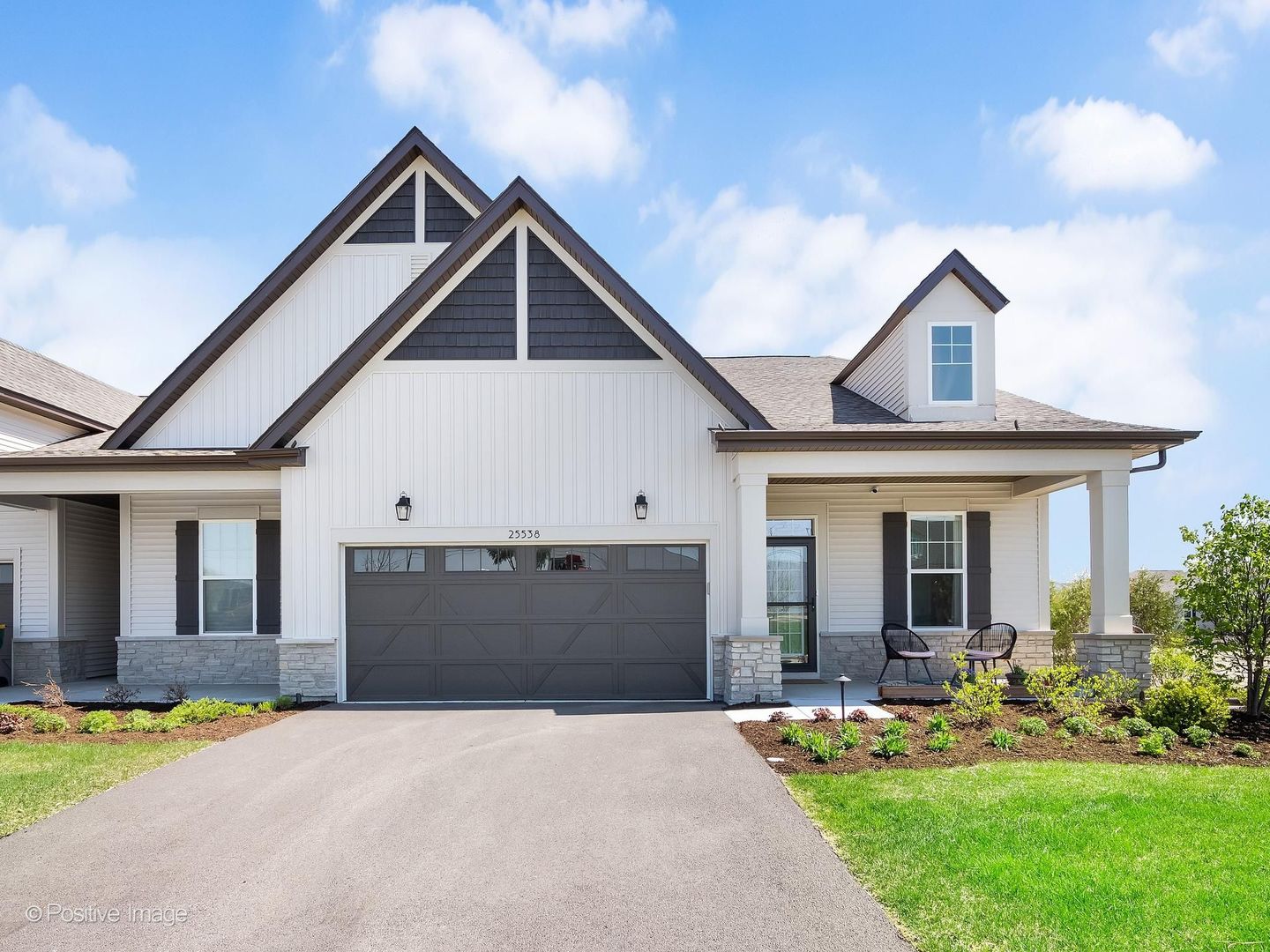 25538 W Alabaster Circle Property Photo 1