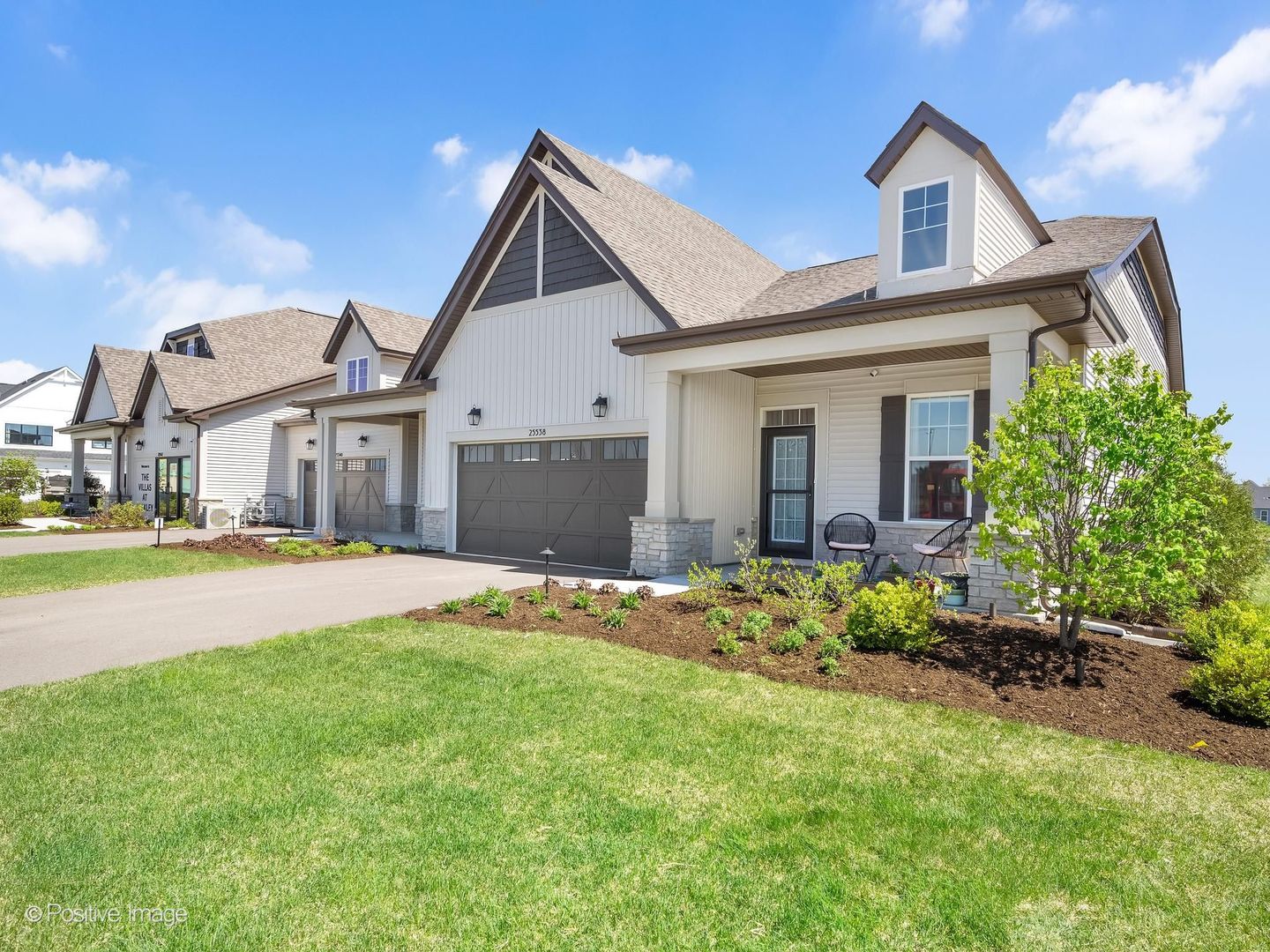 25538 W Alabaster Circle Property Photo 2