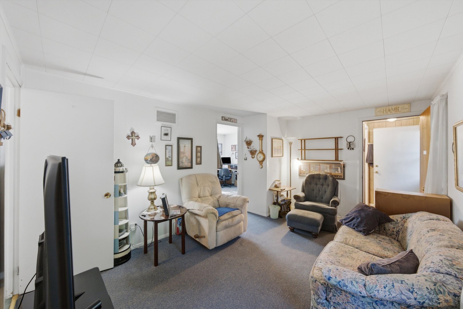 34112 N Barron Boulevard Property Photo 8
