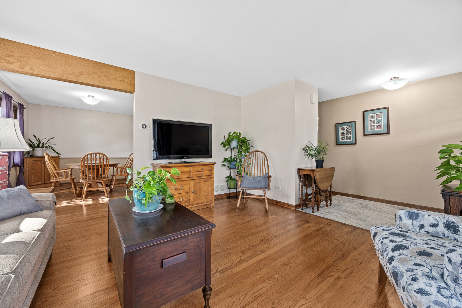 4600 Roslyn Road Property Photo 6