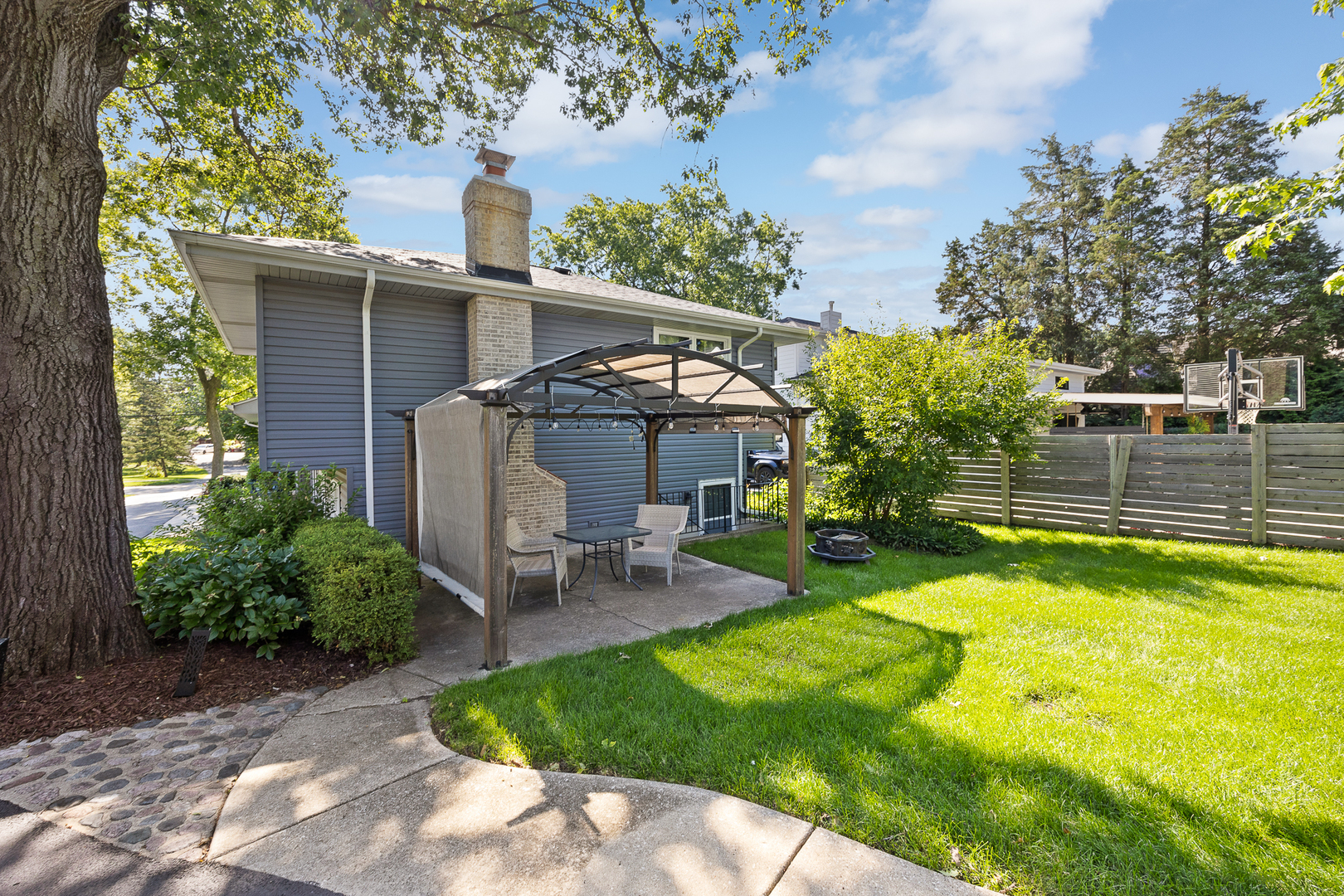 4600 Roslyn Road Property Photo 34