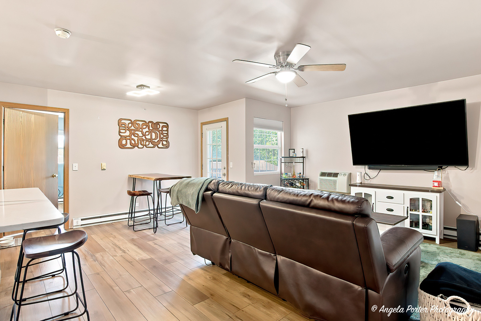 1443 Spring Brook Court 2d Property Photo 5