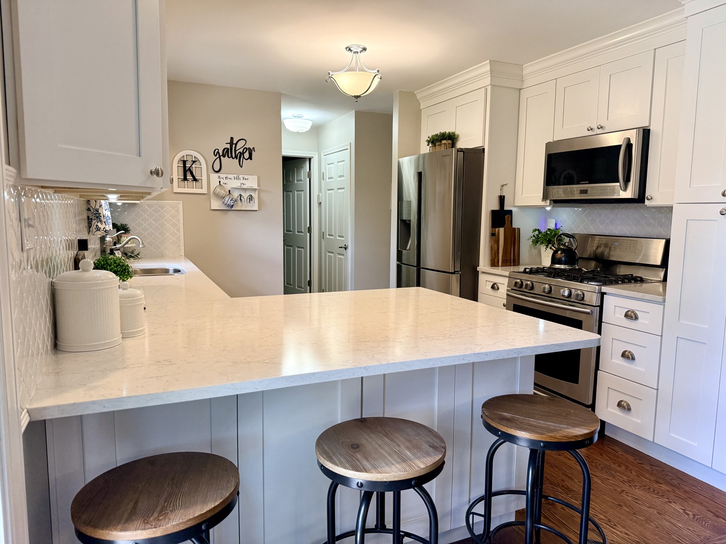 1102 Ravinia Court Property Photo 5