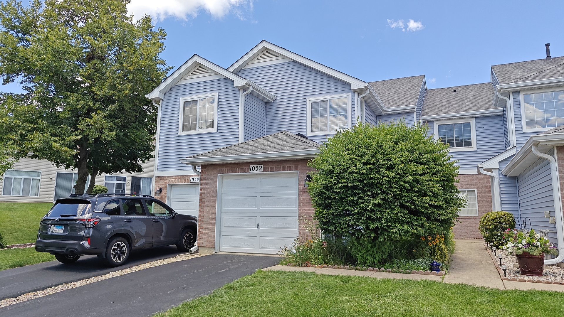 1052 Hinswood Drive Property Photo 1